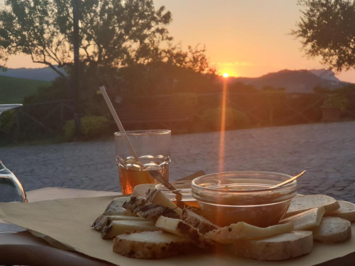 杰马诺 Locanda Delle Grotte Di Onferno酒店 外观 照片